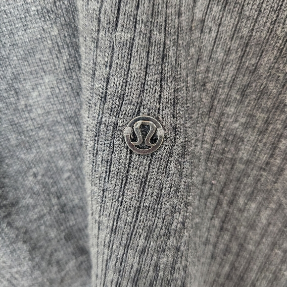 Lululemon Sweat & Savasana Merino Wool Sweater Turtleneck Cowlneck Dark Gray Siz - Picture 3 of 7